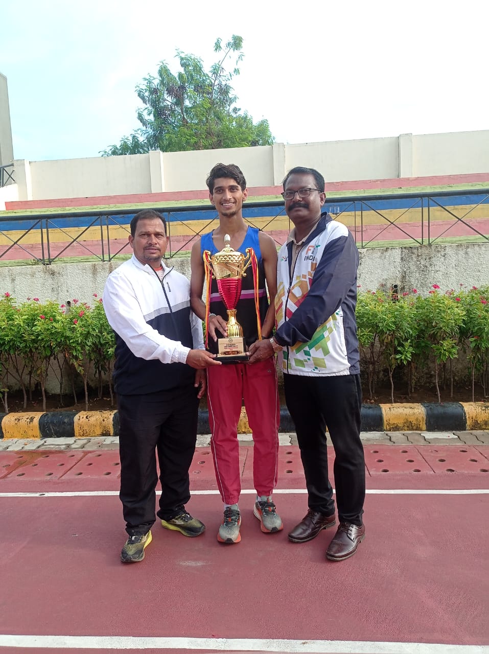 <p>Congratulations for Winning First Prize in University Cross Country Sports&nbsp;</p>
